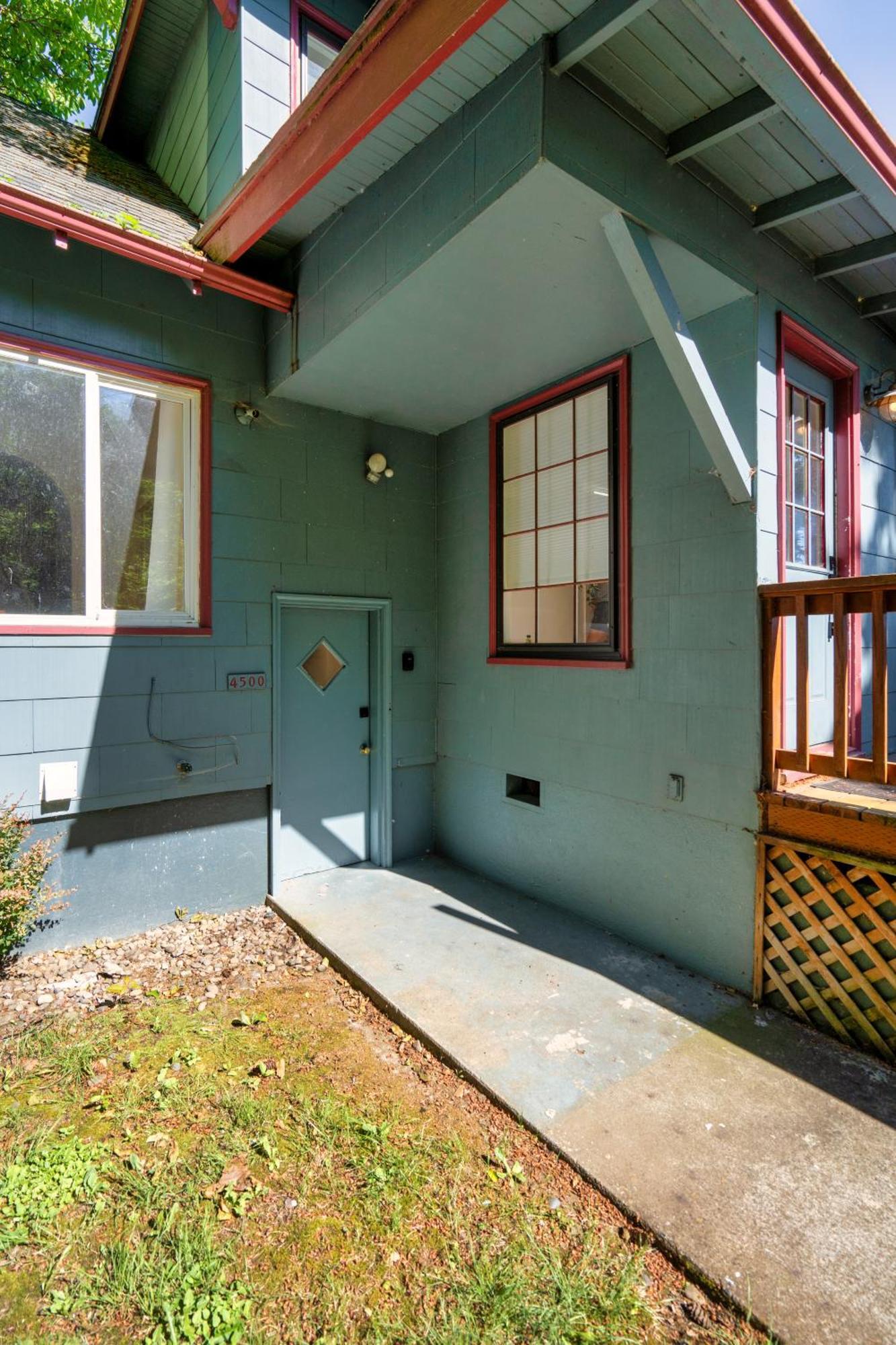 Collection - The Garden On Garfield - 91 Walkscore Portland